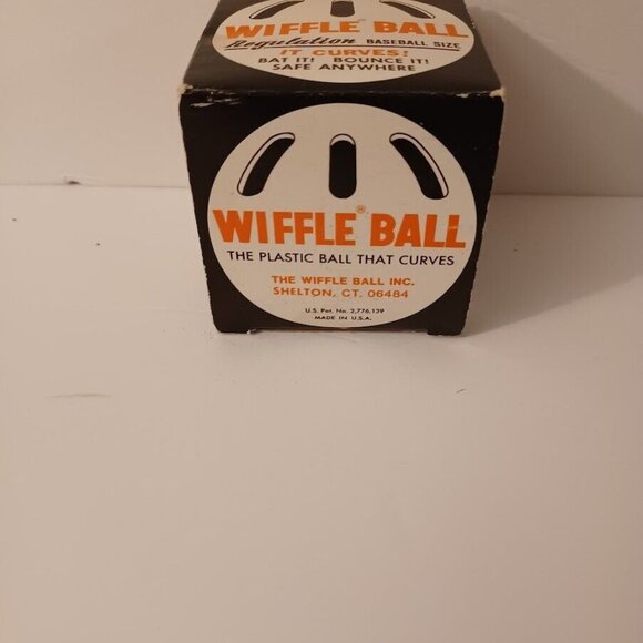 Wiffle Ball Original Regulation Baseball Size Curve Training Plastic Ball - Picture 4 of 4